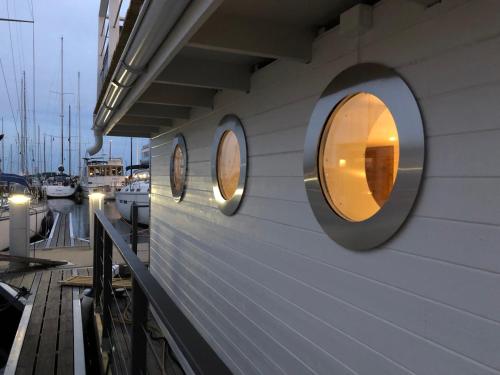 House boat in city center